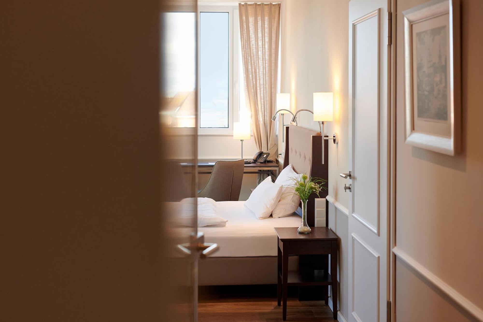 Hotel Am Delft エムデン エクステリア 写真